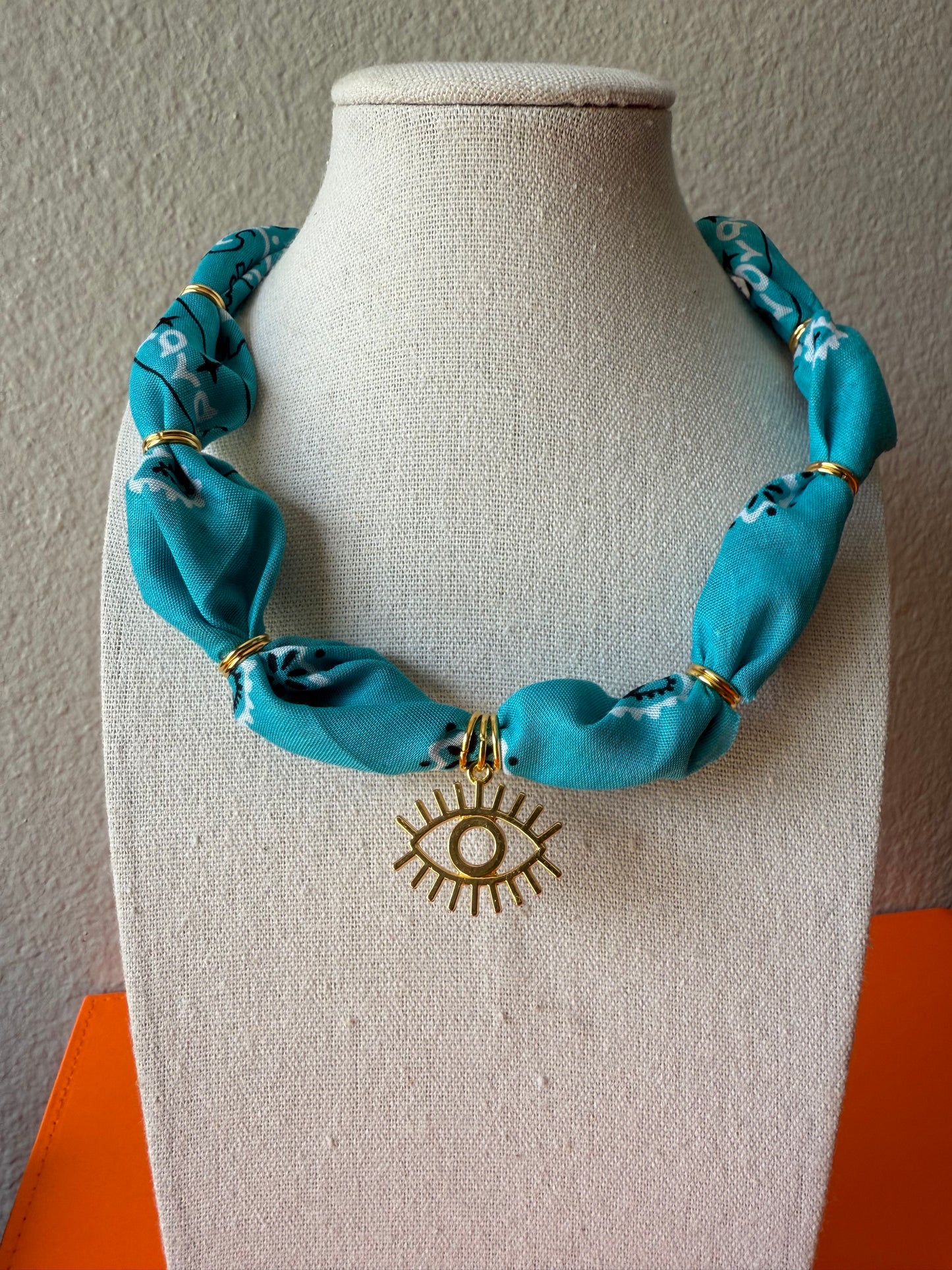 Turquoise w/ Gold Ojo