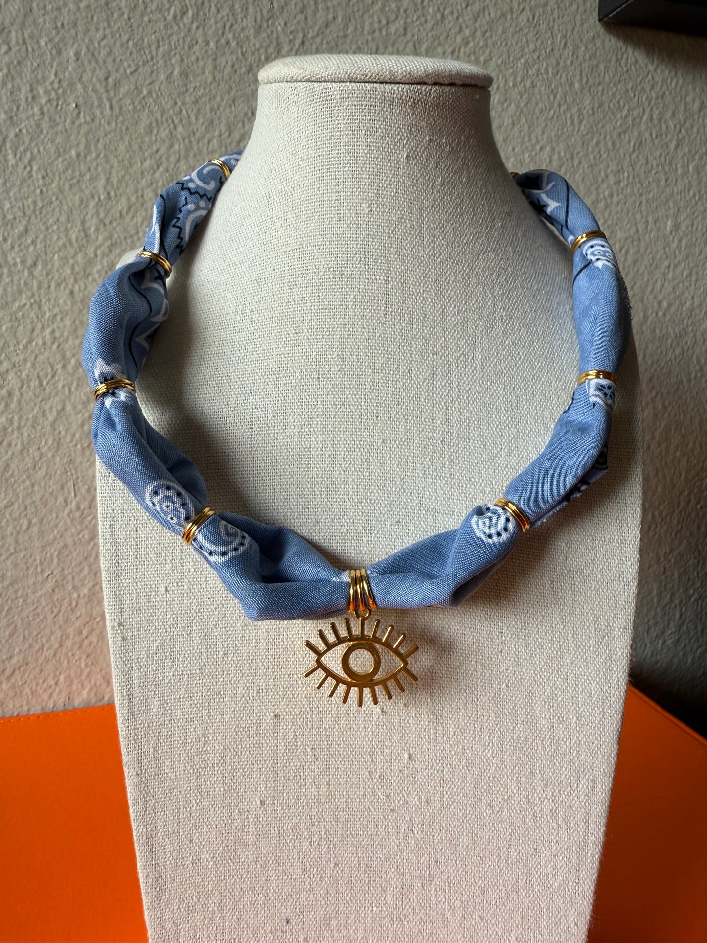 Periwinkle w/ Gold Ojo