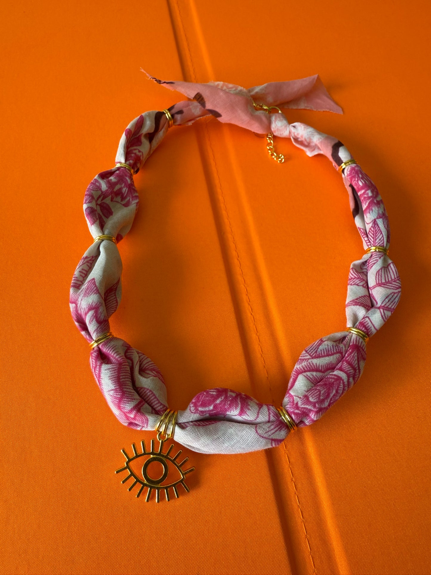Pink Flower Print w/ Gold Ojo